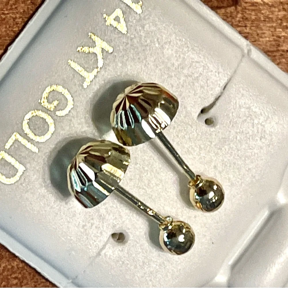 14K Yellow Gold Haft Diamond Cut Ball Stud Earrings